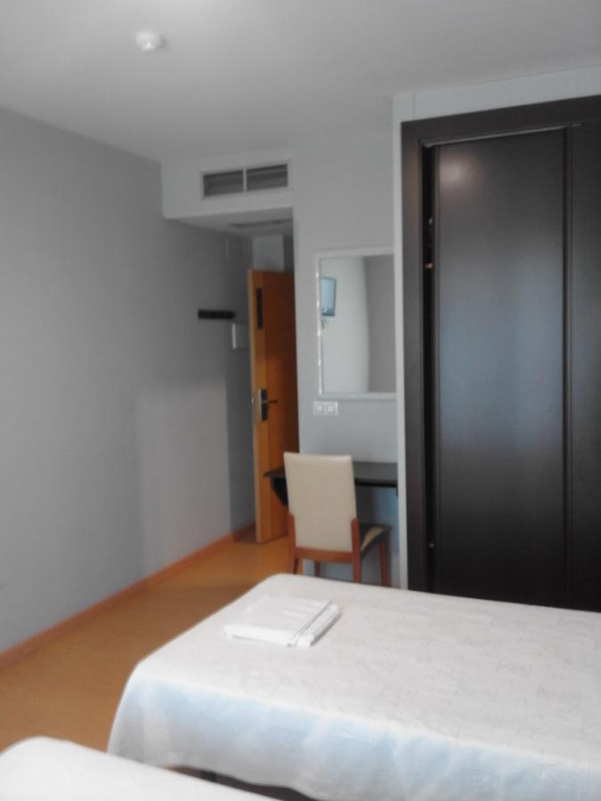 Hostal Restaurante Vial Ourense Kültér fotó