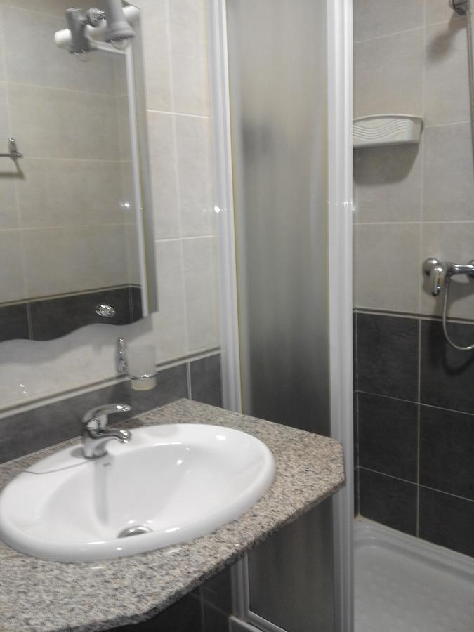 Hostal Restaurante Vial Ourense Kültér fotó