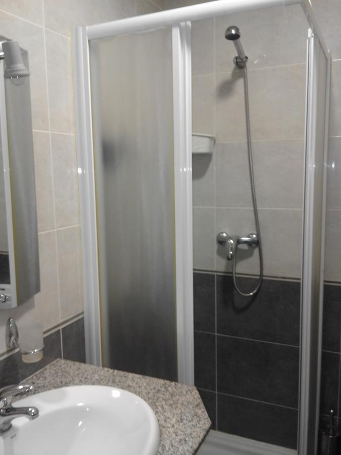Hostal Restaurante Vial Ourense Kültér fotó